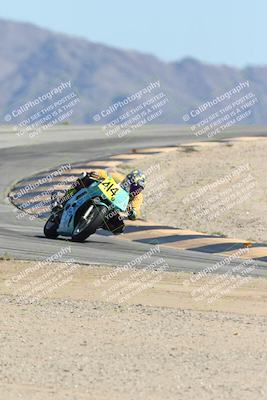 media/Oct-05-2025-CVMA (Sun) [[beeef4f201]]/Race 11-500-400(4)-350 Supersport/